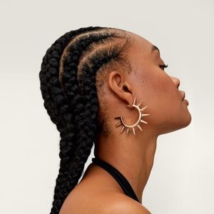 2/25$ 🌈 Nasty Gal gold sun hoop earrings NWOT